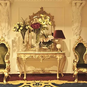 https://royal-congress-hotel.hotels-of-kiev.com